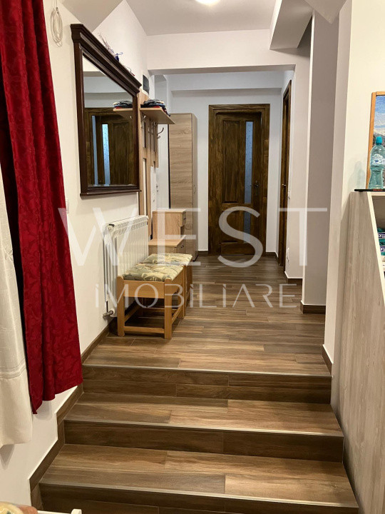 Duplex 3 camere, 90 mp, 2 locuri de parcare in curte, zona Catanelor