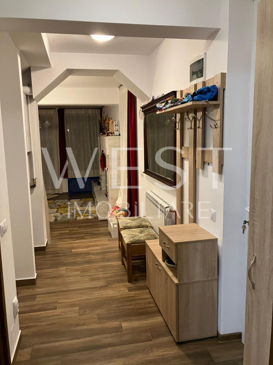 Duplex 3 camere, 90 mp, 2 locuri de parcare in curte, zona Catanelor
