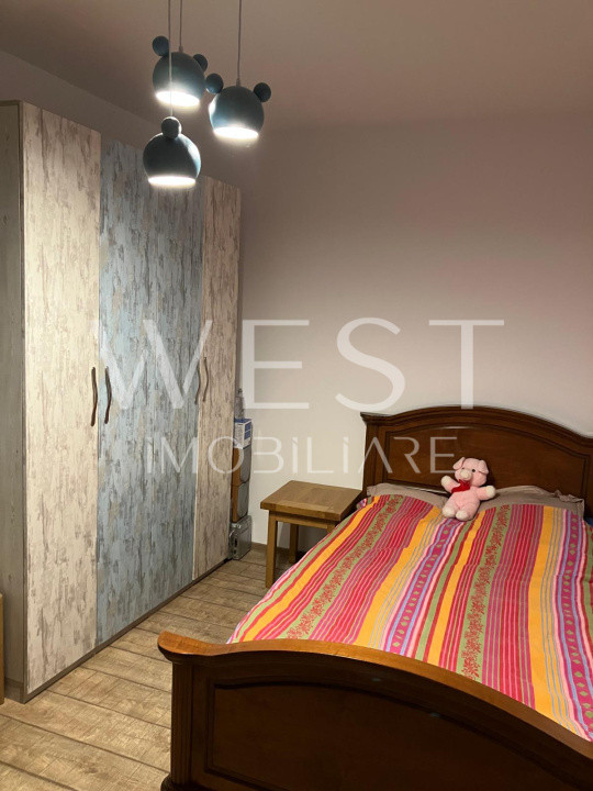 Duplex 3 camere, 90 mp, 2 locuri de parcare in curte, zona Catanelor