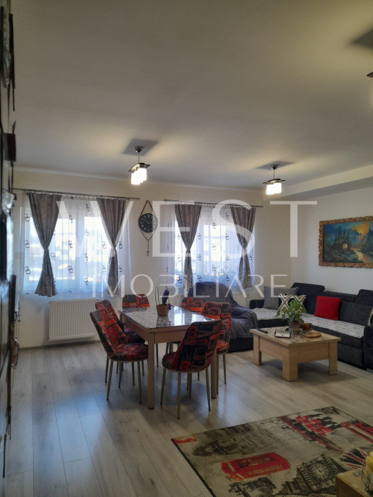 Apartament 3 camere, 66 mp,balcon spațios,etaj intermediar, zona Terra