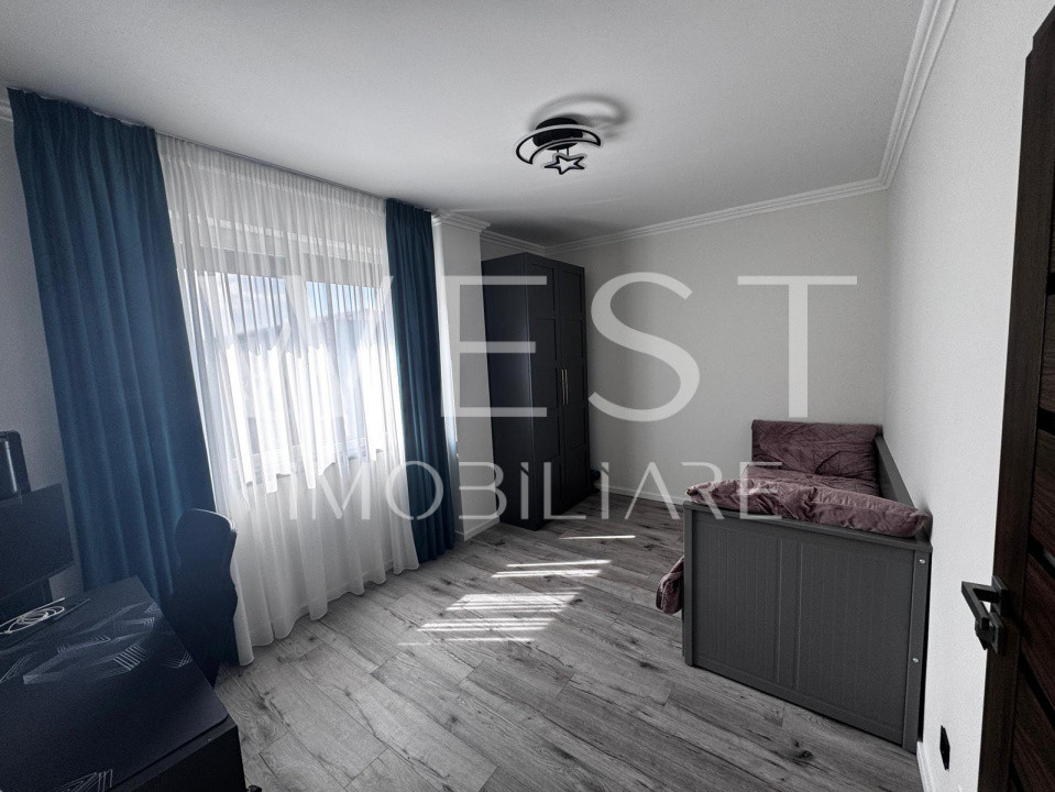 Apartament 3 camere, 72 mp, balcon, garaj,etaj intermediar, zona Tauti