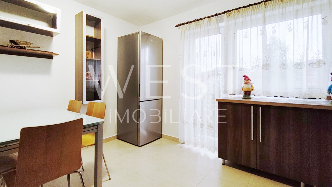 Apartament 3 camere 90mp, Anexa, 2 parcari si curte- Zona Florilor