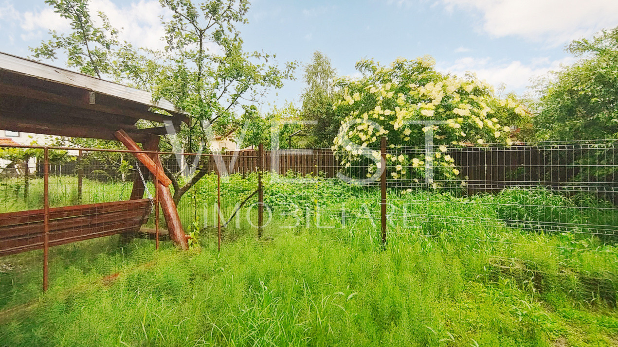 Apartament 3 camere 90mp, Anexa, 2 parcari si curte- Zona Florilor