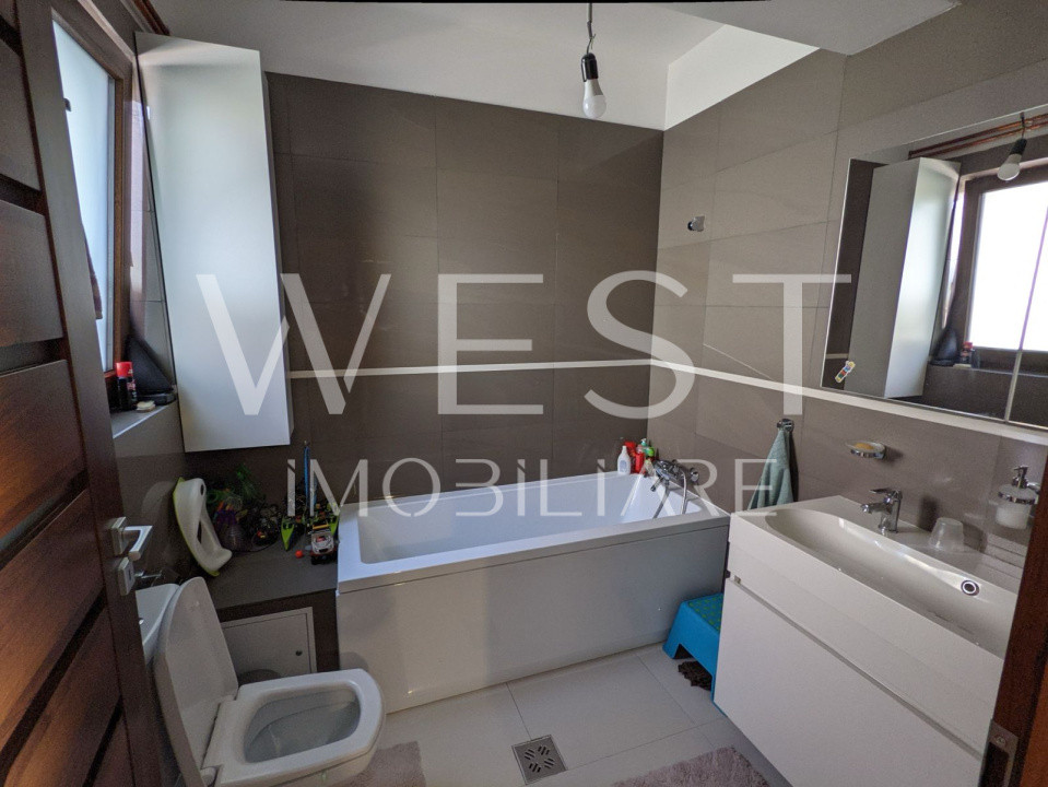 Casa unifamilială, 5 camere, 242 mp si teren de 700 mp, zona Somesului