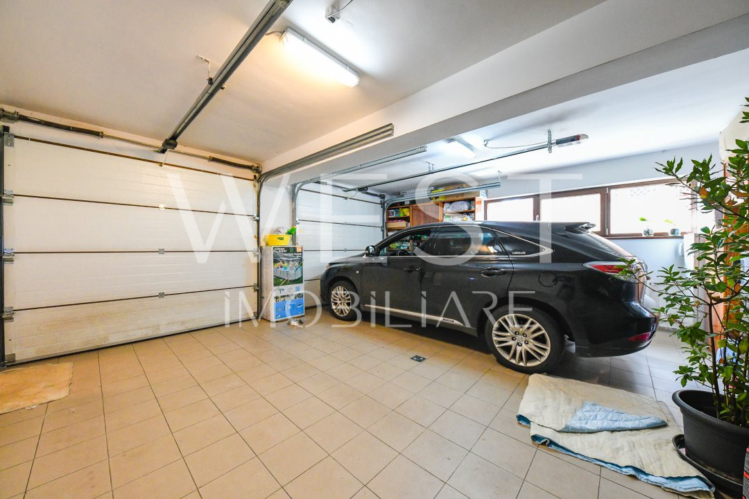 Casa unifamilială, 5 camere, 242 mp si teren de 700 mp, zona Somesului