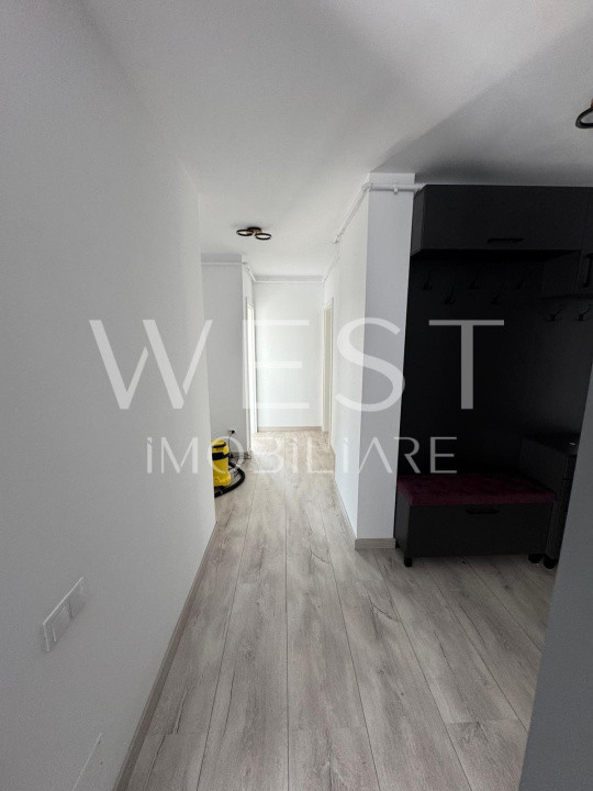 Apartament 3 camere, 74 mp, terasa de 110 mp, garaj , zona Eroilor