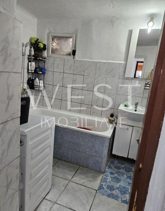 Apartament 2 camere/2 nivele la casa-curte comuna-Parcare/Zona Decebal