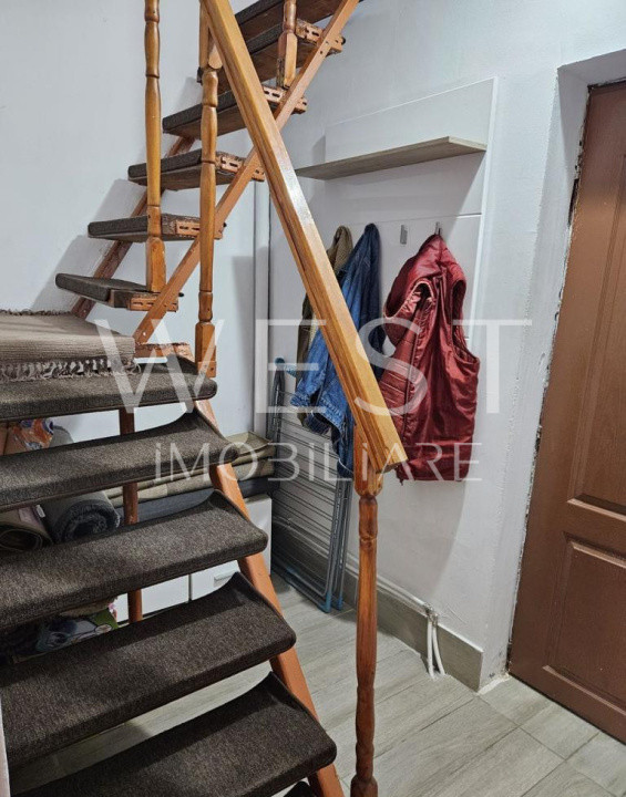 Apartament 2 camere/2 nivele la casa-curte comuna-Parcare/Zona Decebal