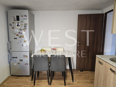 Apartament 2 camere/2 nivele la casa-curte comuna-Parcare/Zona Decebal