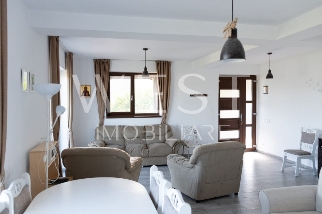 Casa individuală, 5 camere, garaj, 445 mp teren, zona Vivo