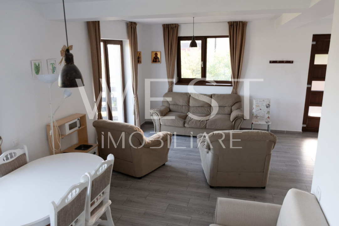 Casa individuală, 5 camere, garaj, 445 mp teren, zona Vivo