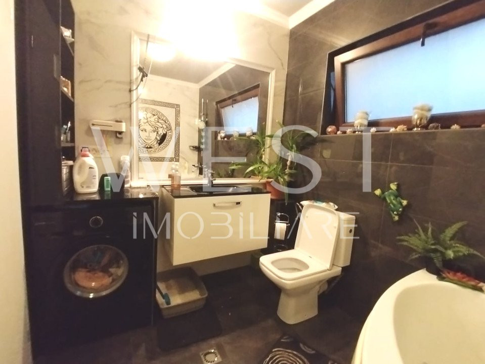 OCAZIE! Apartament 3 camere/62mp! La cheie! Parcare! Zona Sub Cetate!