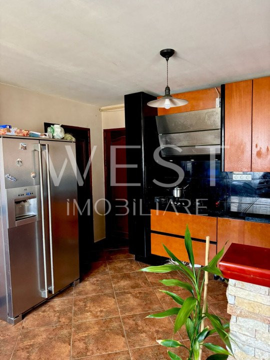 Casa tip duplex, La cheie, 7 camere/200 mp! Teren/644mp, Str Tautiului