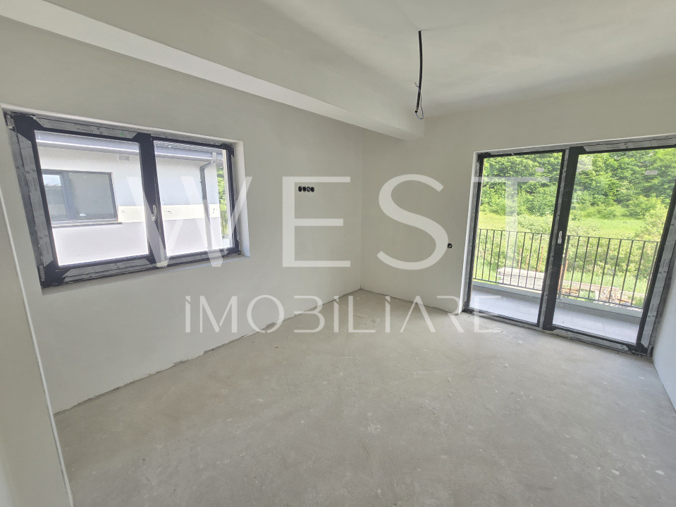 Duplex 4 camere 240mp curte! Varianta Vivo Mall! Str Tautiului! Cu CF!