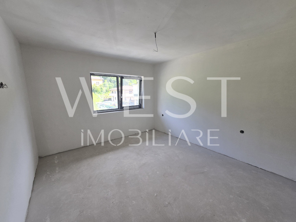 Duplex 4 camere 240mp curte! Varianta Vivo Mall! Str Tautiului! Cu CF!