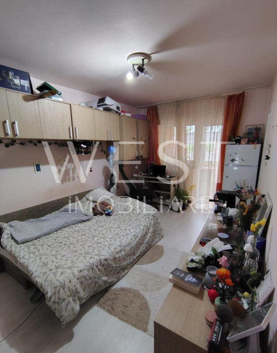 Garsonieră– 28 mp + balcon închis, Zona Spitalul de Recuperare, UMF