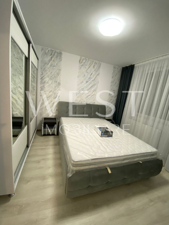 Apartament de închiriat 3 camere mobilat utilat balcon garaj 