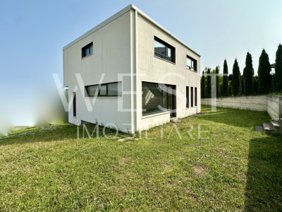 Casa individuala ZONA VIVO | 140mp UTIL | 600mp teren | WHITE HOUSE