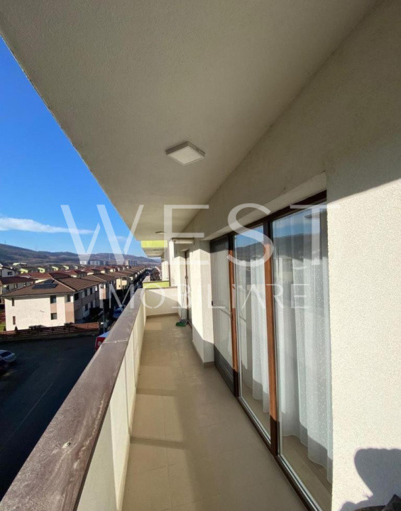 Apartament 2 camere/Balcon generos/ La cheie / Etaj intermediar 