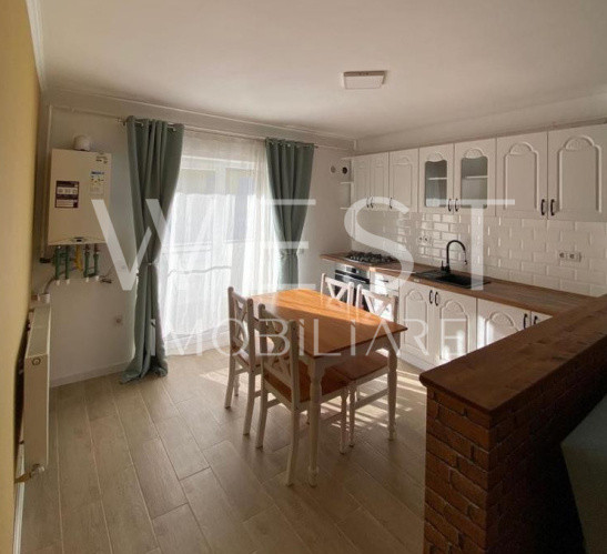Apartament 2 camere/Balcon generos/ La cheie / Etaj intermediar 