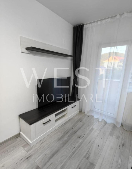 Apartament 2 camere decomandat str. Florilor langa Mega Image parcare