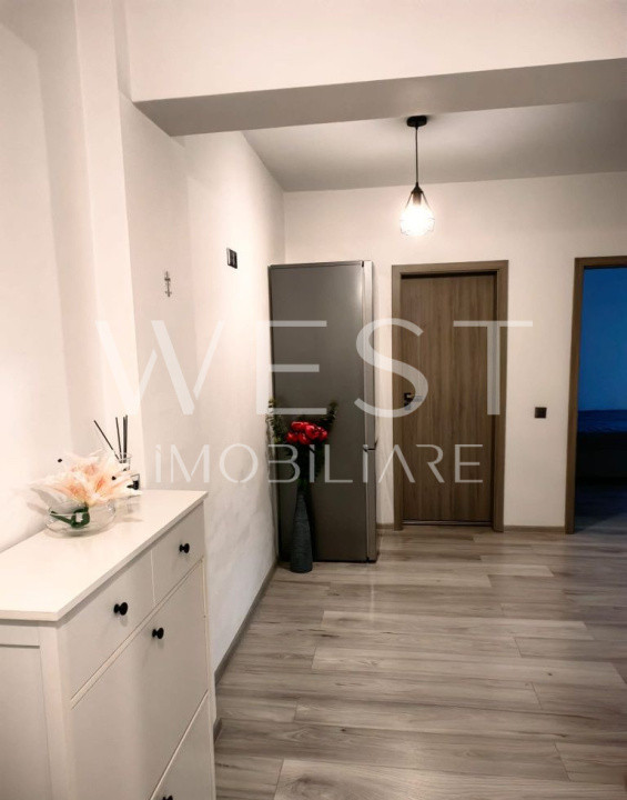 Apartament 2 camere decomandat str. Florilor langa Mega Image parcare