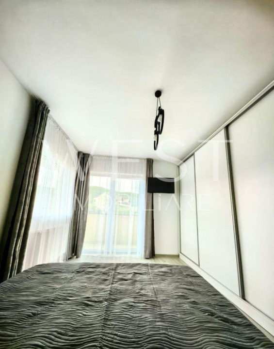 Apartament 2 camere decomandat str. Florilor langa Mega Image parcare