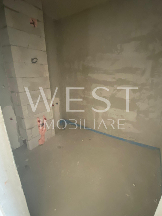 Apartament 3 camere | 77 mp | Balcon | Semifinisat | Zona VIVO