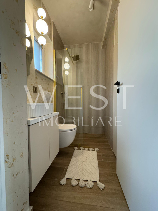 Casa înșiruită | 4 camere | 3 bai | terasa |grădină | zona Il Milanese