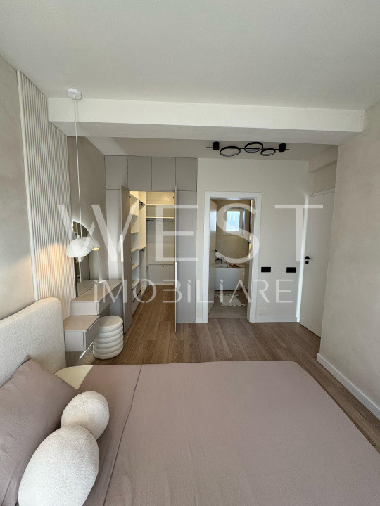 Casa înșiruită | 4 camere | 3 bai | terasa |grădină | zona Il Milanese