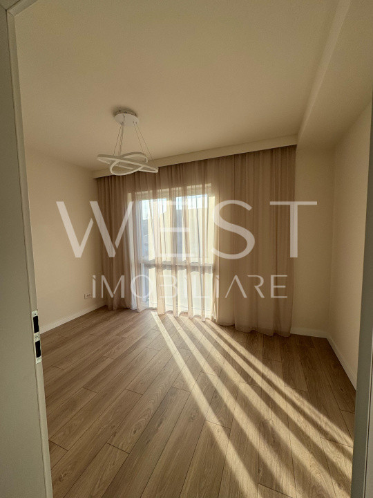 Casa înșiruită | 4 camere | 3 bai | terasa |grădină | zona Il Milanese