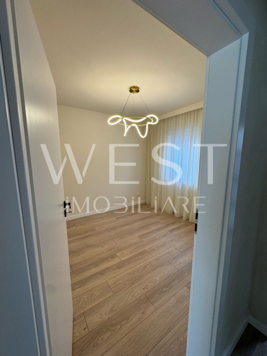 Casa înșiruită | 4 camere | 3 bai | terasa |grădină | zona Il Milanese