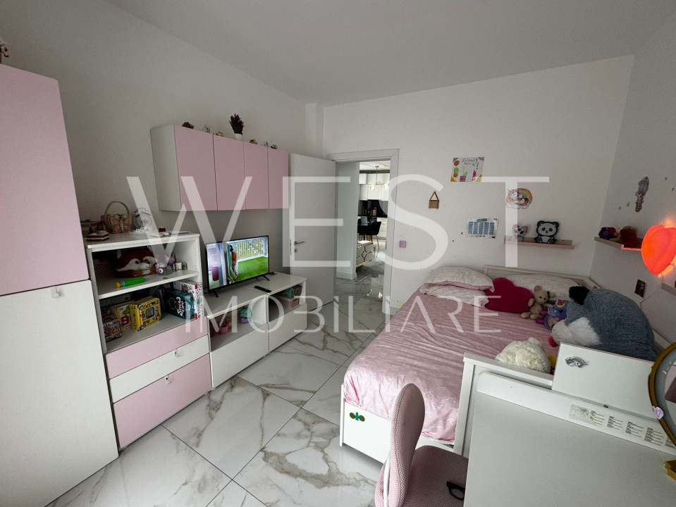 Apartament 3 camere | 65 mp | balcon 30 mp | garaj | zona Subcetate