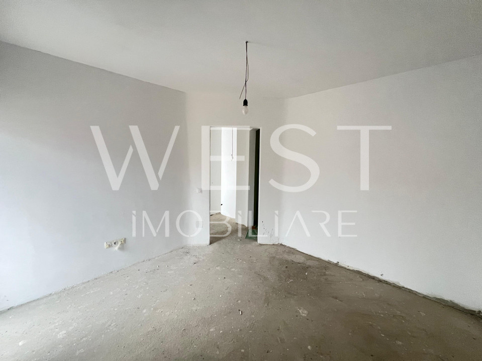 Spatiu Comercial 3 camere 74mp Duplex | Semifinisat | Zona Eroilor | Parcare