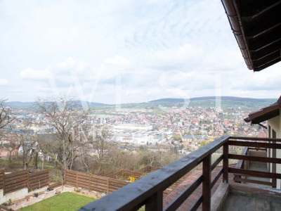 Casă Individuală | GRUIA | Finisată - Mobilată | VIEW și PISCINĂ