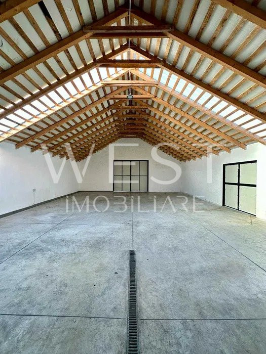 Hală individuală | 210mp | Înălțime de 5m | Zona IRIS