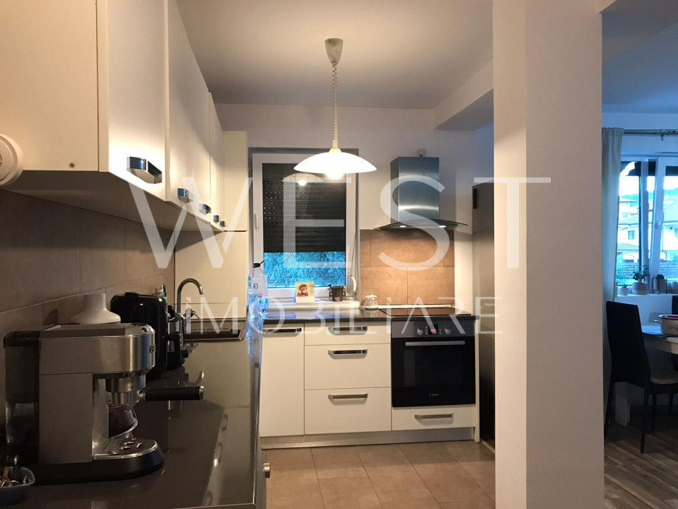 Apartament 3 camere 64mp+balcon! Mobilat/utilat modern! Str. Florilor!