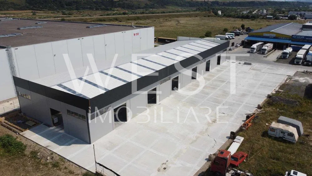 Hală cu acces la DN și Autostradă | Rampă TIR | Zone de birou