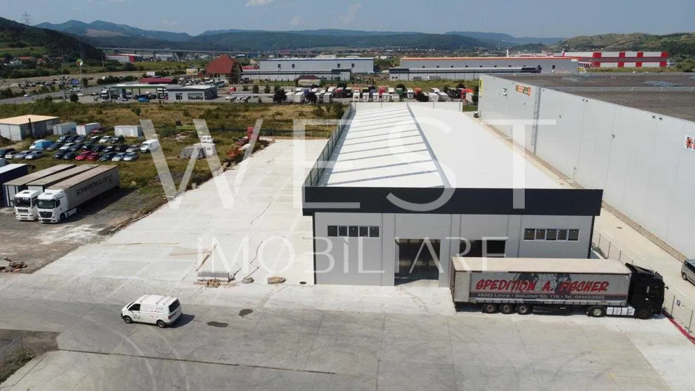 Hală cu acces la DN și Autostradă | Rampă TIR | Zone de birou