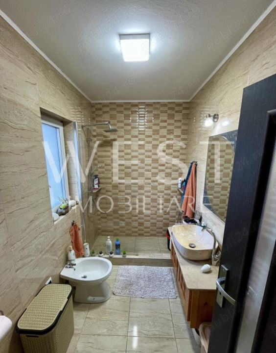 Apartament 3 camere, 66mp - La cheie - Parcare+Boxa/ Strada Teilor