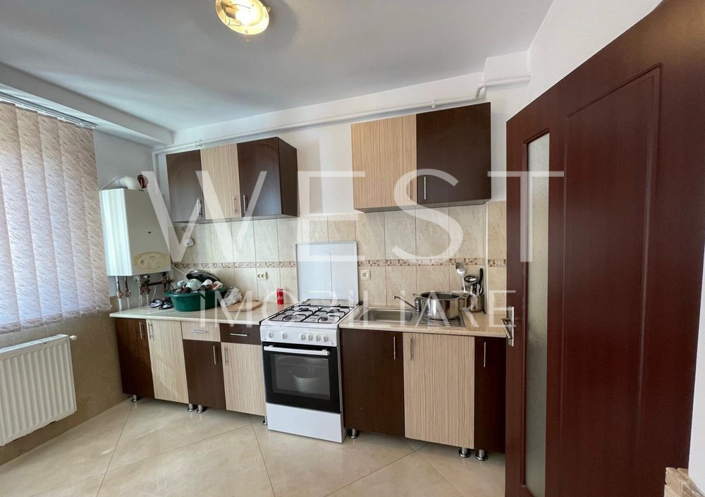 Apartament decomandat 3 camere - Parcare inclusa - La cheie