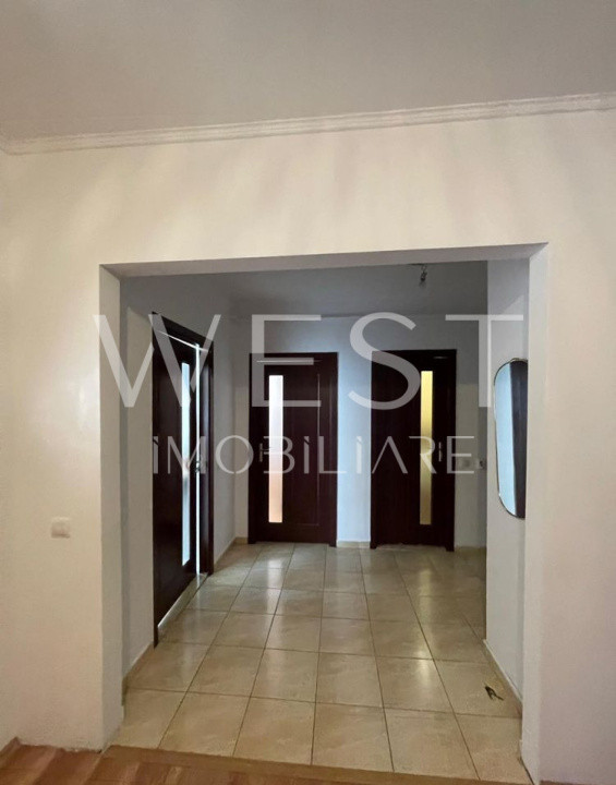 Apartament decomandat 3 camere - Parcare inclusa - La cheie