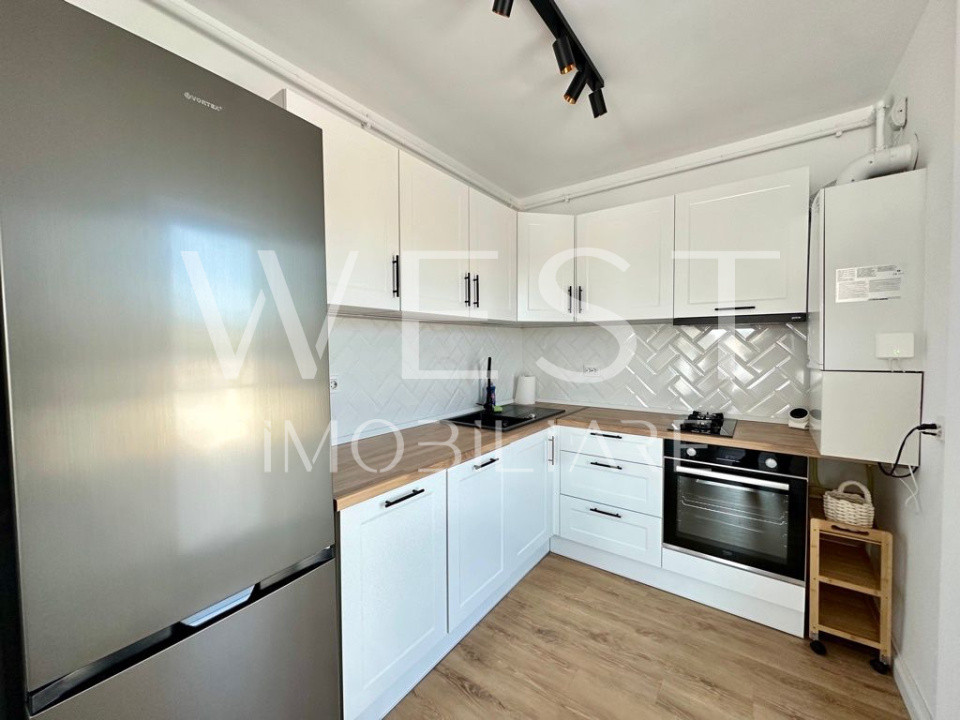 Apartament tip penthouse | Mobilat/Utilat | Prima inchiriere | Eroilor