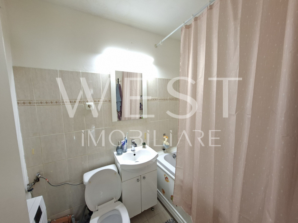 Ap 3 camere Mobilat Utilat, 46 mp Zona Florilor Floresti