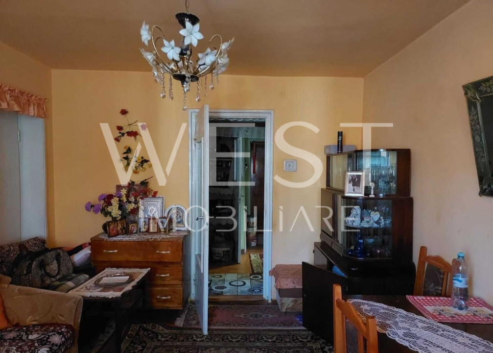 Apartament 2 camere - etaj intermediar - Plopilor, zona Platinia