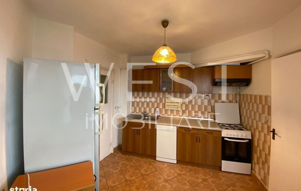 Apartament decomandat 2 camere!Beci/spatii depozitare!Etaj intermediar