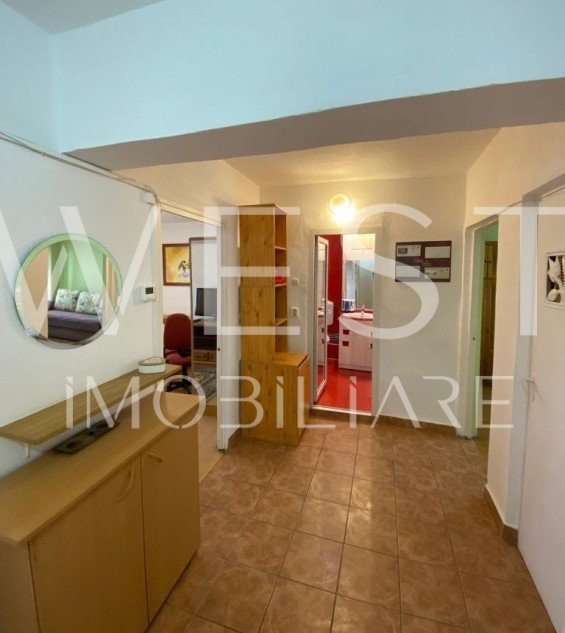 Apartament decomandat 2 camere!Beci/spatii depozitare!Etaj intermediar
