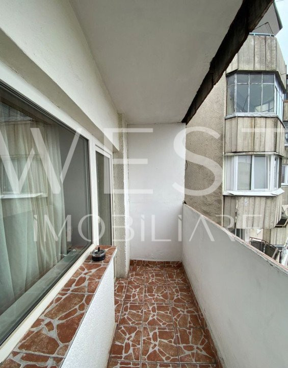 Apartament decomandat 2 camere!Beci/spatii depozitare!Etaj intermediar