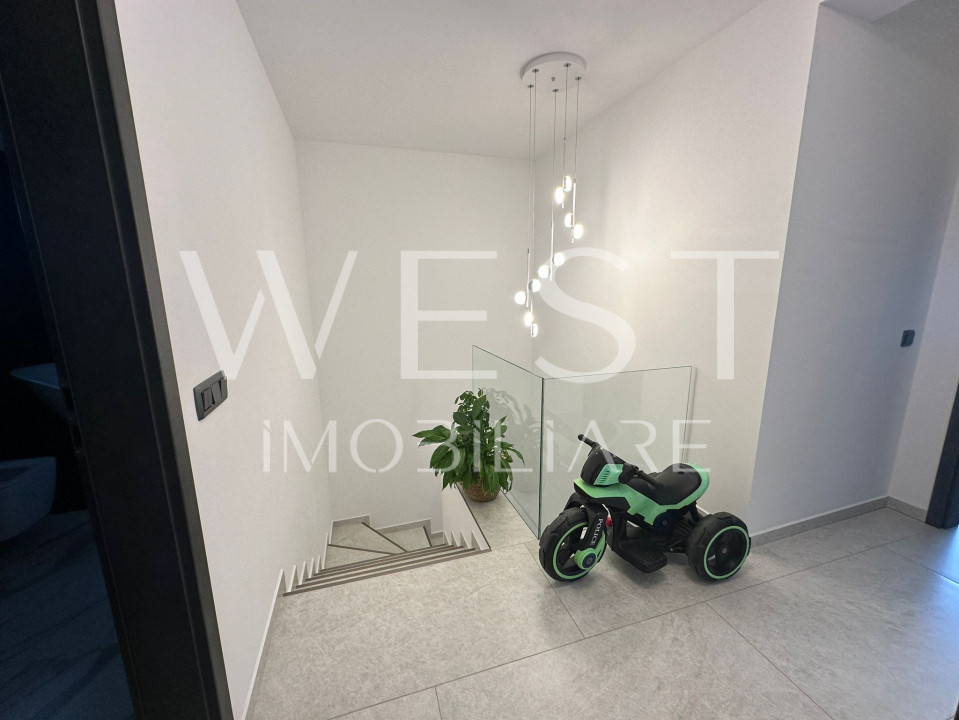 Duplex 4 camere 120mp! Mobilat/Utilat Ultramodern! Zona centurii Vivo!