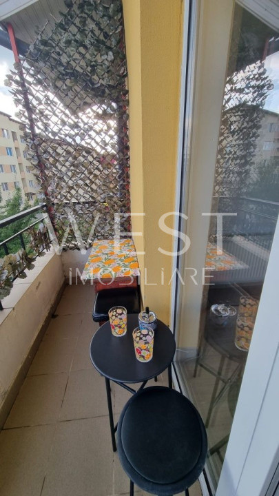 Apartament 40mp! Etaj Intermediar! Parcare! Curte privata! Zona Terra!